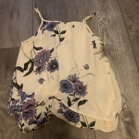 Adorable spring or summer tank top! - Picture 3 of 3